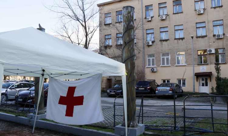 Zdravstveni radnici proveli noć u šatoru, bez pomaka u pregovorima